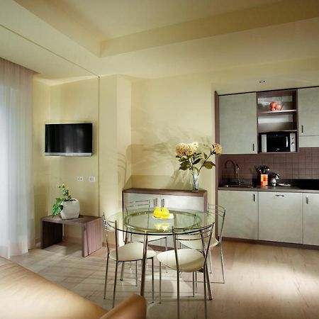 צ'סנטיקו Residence Elisabetta מראה חיצוני תמונה