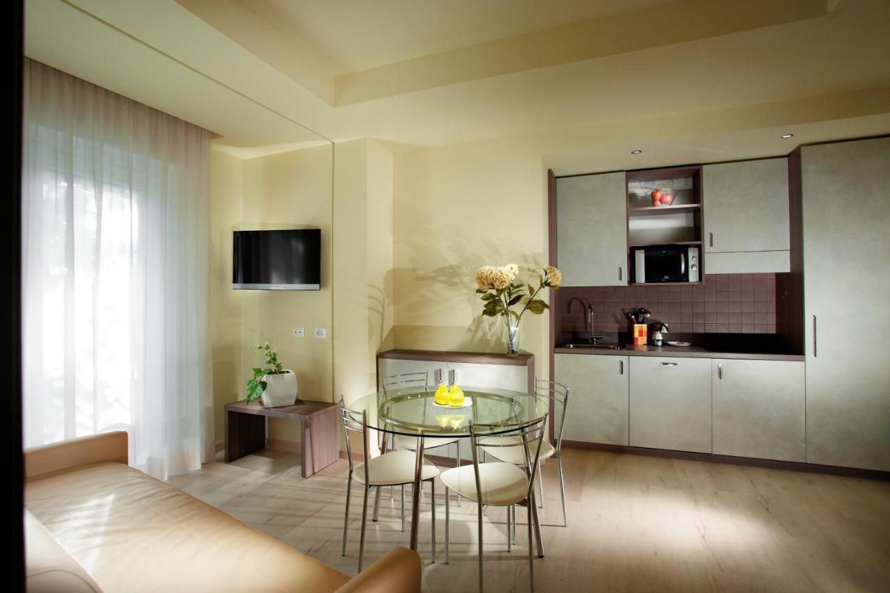 צ'סנטיקו Residence Elisabetta מראה חיצוני תמונה