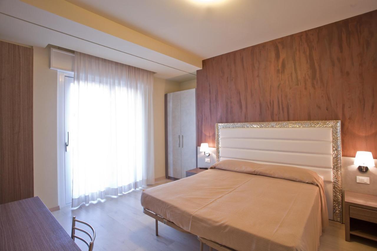 צ'סנטיקו Residence Elisabetta מראה חיצוני תמונה
