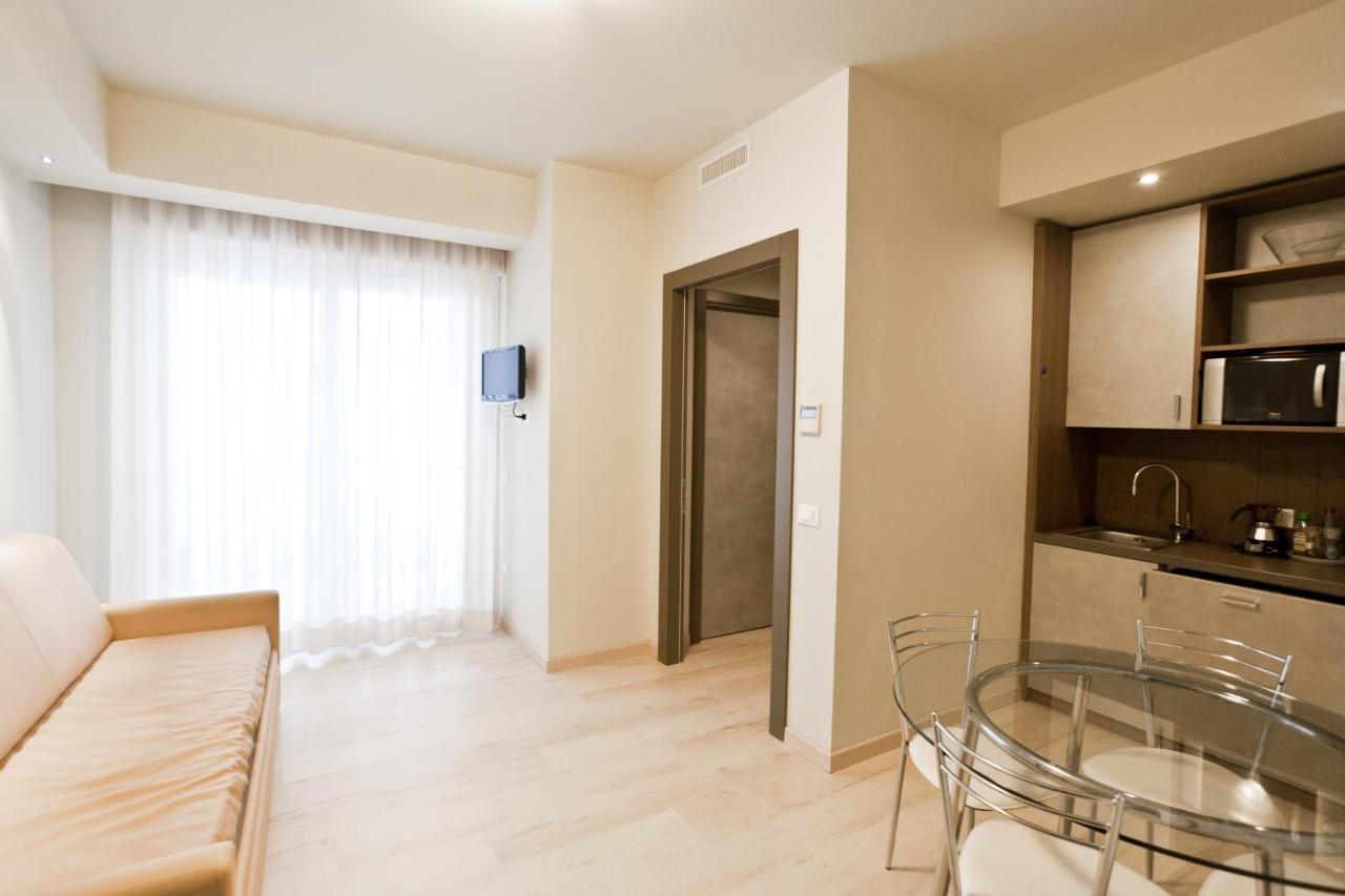 צ'סנטיקו Residence Elisabetta מראה חיצוני תמונה
