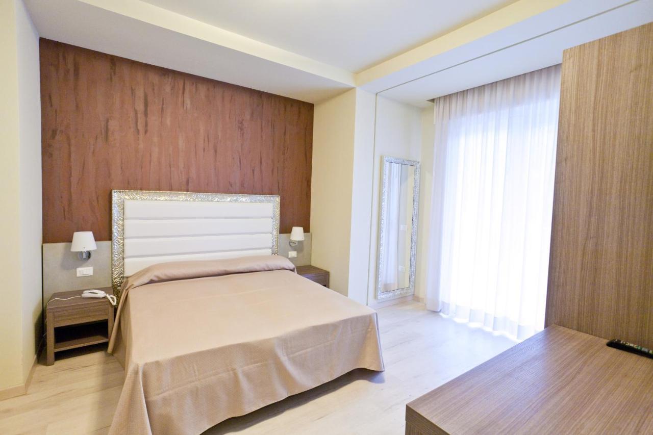 צ'סנטיקו Residence Elisabetta מראה חיצוני תמונה