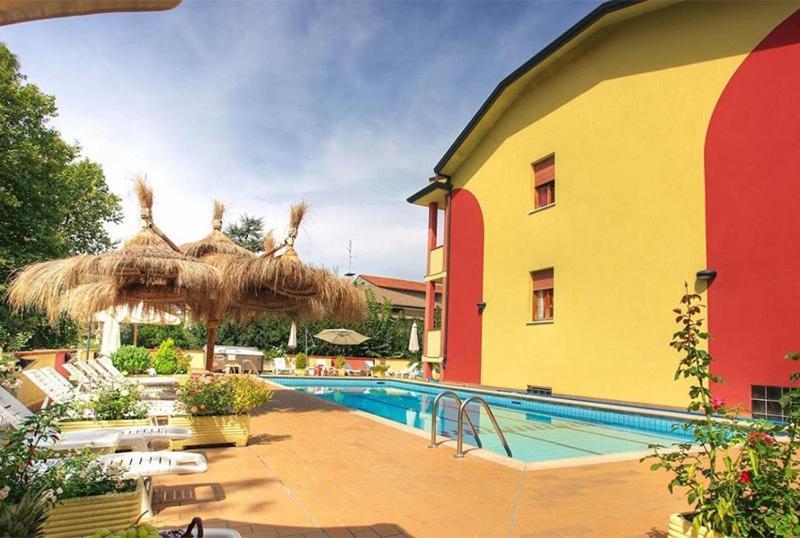 צ'סנטיקו Residence Elisabetta מראה חיצוני תמונה